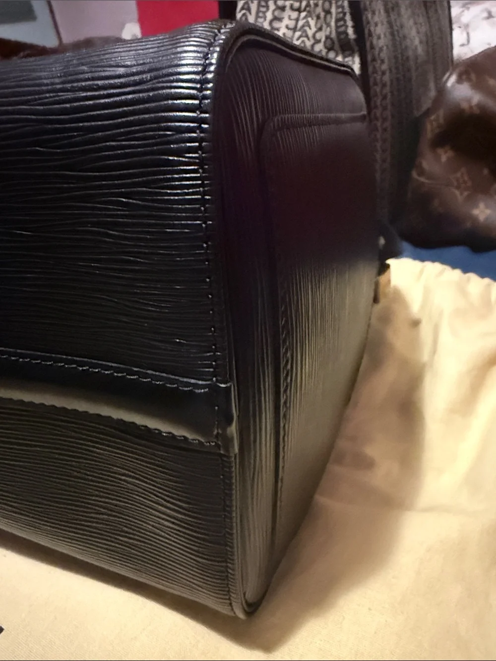 Louis Vuitton Black Epi Leather Top-Handle Satchel size 35 - awesome condition